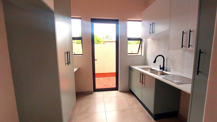 2 Bedroom Property for Sale in Xanadu Eco Park North West